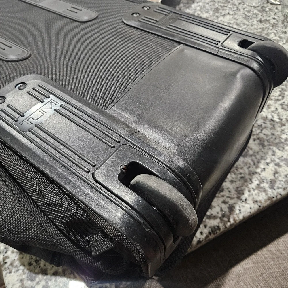 TUMI Alpha 2252D3 30